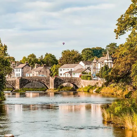 Cosy 2 Bedroom Flat In District Apartamento *