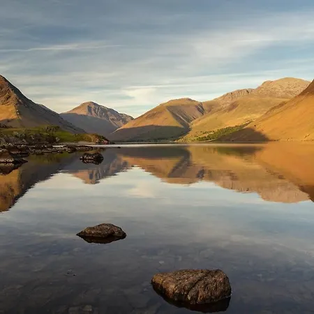 Cosy 2 Bedroom Flat In District *