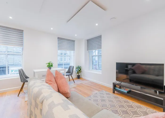 Cosy 2 Bedroom Flat In District Apartman