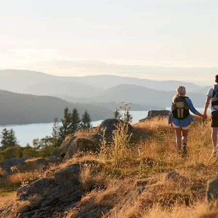 Cosy 2 Bedroom Flat In District קנדל
